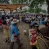 الموسيقيون والحضور في الاحتفال الثقافي في كولومبيا