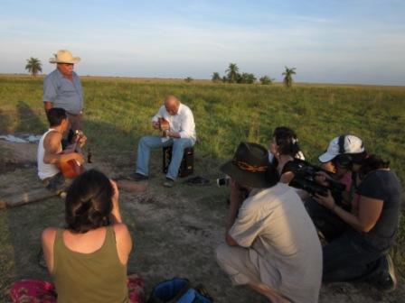 Félix, Carlos, and Víctor play traditionalllanero ranching songs. Photo credit María Angélica Rodríguez Ibáñez